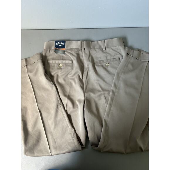 Callaway C-Tech Men Tan Pleated Front Golf Pants sz 36x30 - Picture 1 of 10